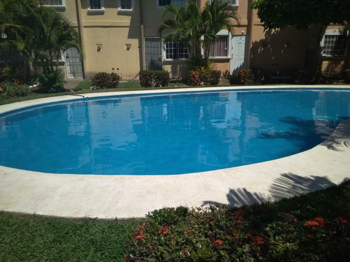 Casa Con Alberca!! Ixtapa Zihuatanejo Apartment Exterior photo